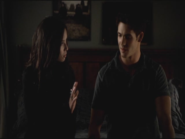 VampireDiariesWorld-dot-org-S3TVD_3x06SmellsLikeTeenSpirit2194.jpg