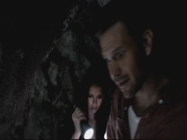 VampireDiariesWorld-dot-org-S3TVD_3x08OrdinaryPeople0014.jpg