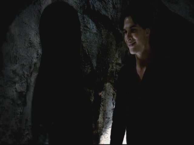 VampireDiariesWorld-dot-org-S3TVD_3x08OrdinaryPeople0020.jpg