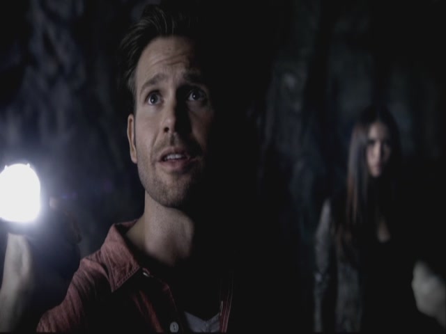 VampireDiariesWorld-dot-org-S3TVD_3x08OrdinaryPeople0188.jpg