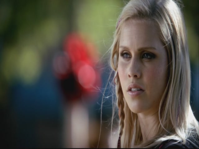 VampireDiariesWorld-dot-org-S3TVD_3x08OrdinaryPeople0319.jpg