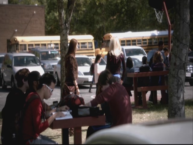 VampireDiariesWorld-dot-org-S3TVD_3x08OrdinaryPeople0332.jpg