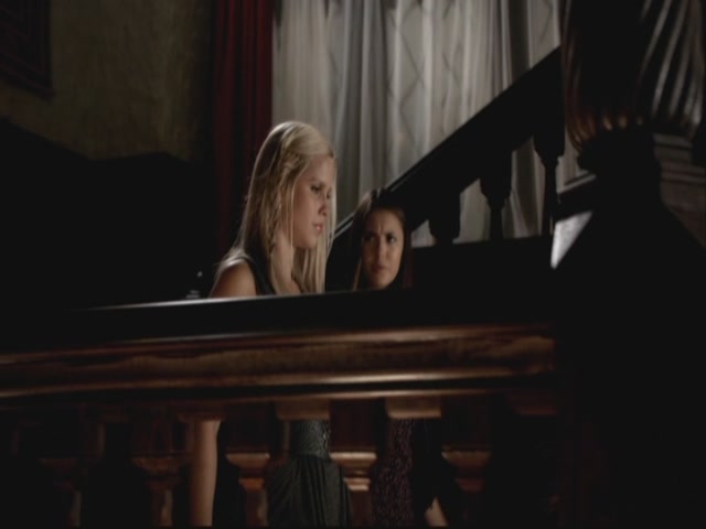 VampireDiariesWorld-dot-org-S3TVD_3x08OrdinaryPeople1148.jpg