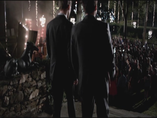 VampireDiariesWorld-dot-org-S3TVD_3x09Homecoming1163.jpg