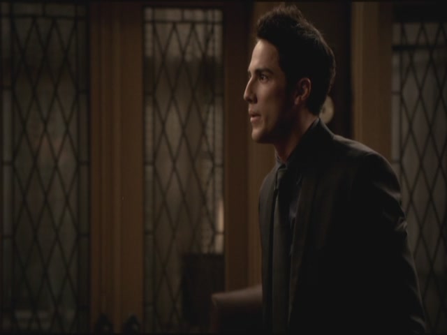 VampireDiariesWorld-dot-org-S3TVD_3x09Homecoming1411.jpg