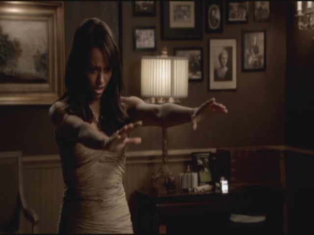 VampireDiariesWorld-dot-org-S3TVD_3x09Homecoming1424.jpg