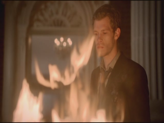 VampireDiariesWorld-dot-org-S3TVD_3x09Homecoming1688.jpg
