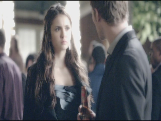 VampireDiariesWorld-dot-org-S3TVD_3x09Homecoming2008.jpg