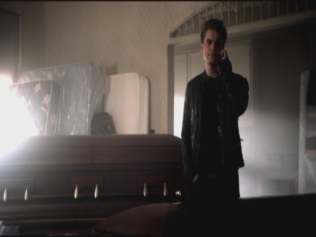 VampireDiariesWorld-dot-org-S3TVD_3x09Homecoming2217.jpg