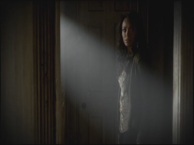 VampireDiariesWorld-dot-org-S3TVD_3x10TheNewDeal0022.jpg