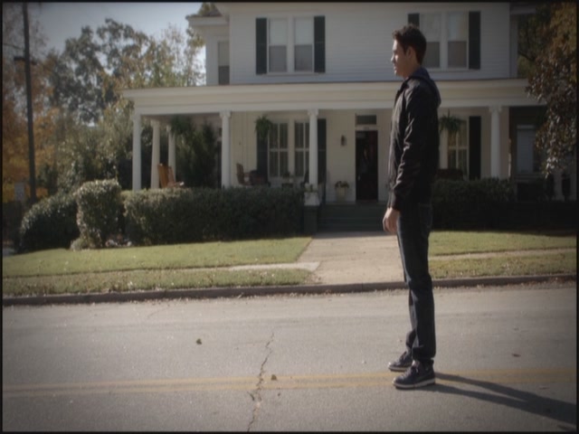 VampireDiariesWorld-dot-org-S3TVD_3x10TheNewDeal0934.jpg