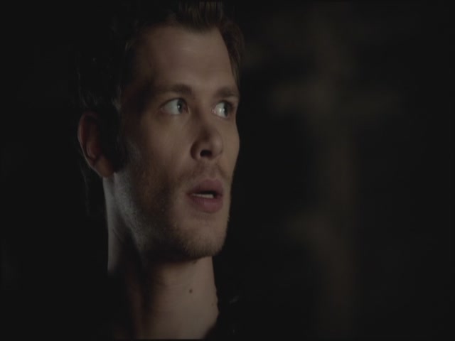 VampireDiariesWorld-dot-org-S3TVD_3x10TheNewDeal1975.jpg