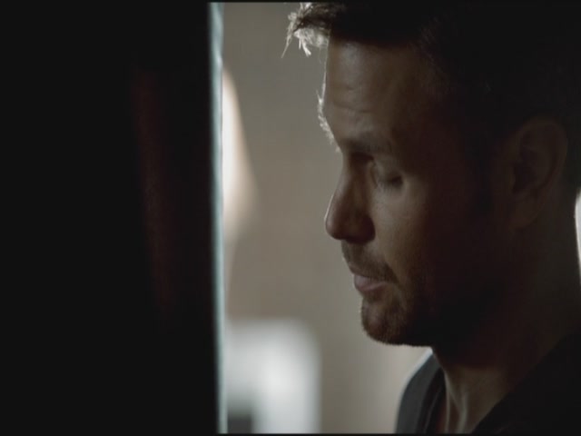 VampireDiariesWorld-dot-org-S3TVD_3x11OurTown0064.jpg