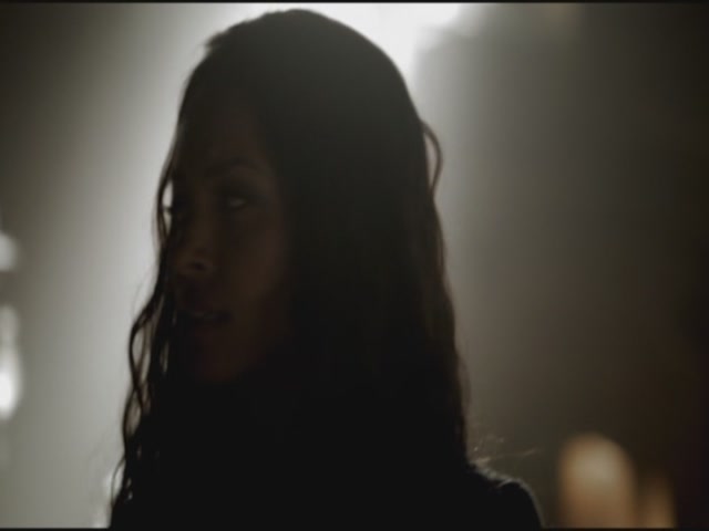 VampireDiariesWorld-dot-org-S3TVD_3x11OurTown0129.jpg