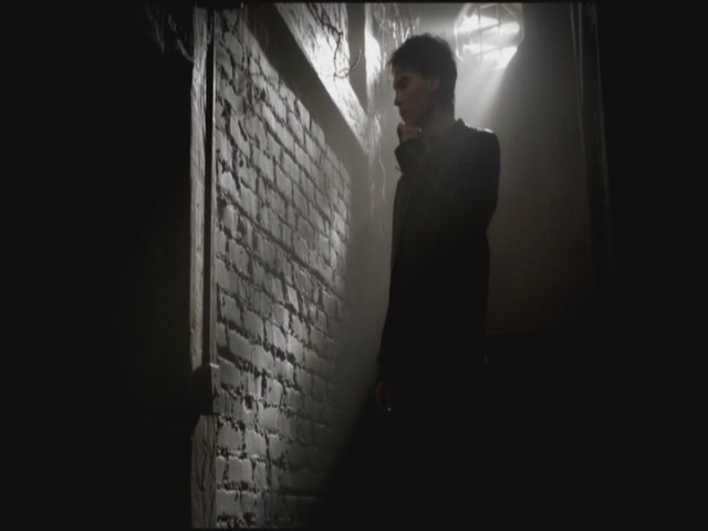 VampireDiariesWorld-dot-org-S3TVD_3x11OurTown0162.jpg