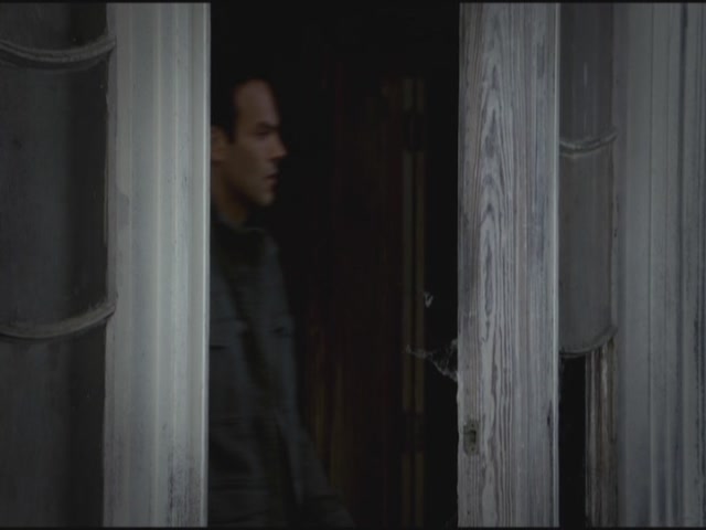 VampireDiariesWorld-dot-org-S3TVD_3x11OurTown0163.jpg