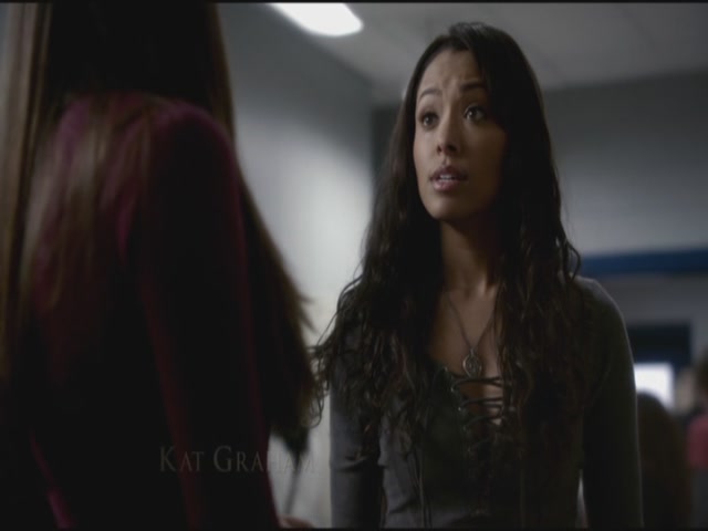 VampireDiariesWorld-dot-org-S3TVD_3x11OurTown0204.jpg