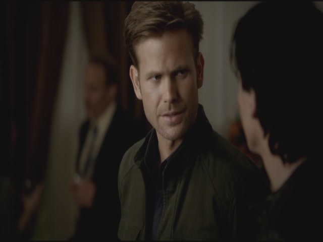VampireDiariesWorld-dot-org-S3TVD_3x11OurTown0922.jpg
