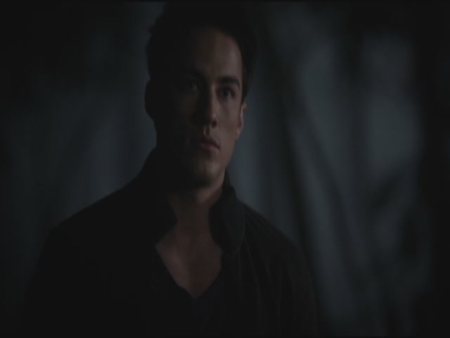 VampireDiariesWorld-dot-org-S3TVD_3x11OurTown1319.jpg