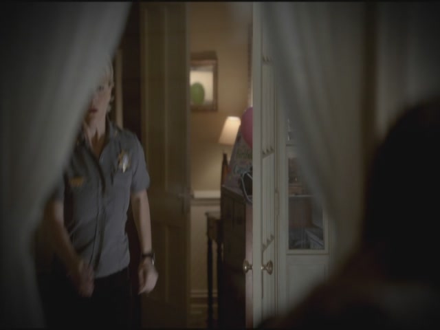 VampireDiariesWorld-dot-org-S3TVD_3x11OurTown1561.jpg