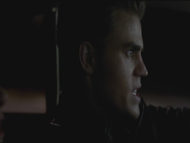 VampireDiariesWorld-dot-org-S3TVD_3x11OurTown1642.jpg