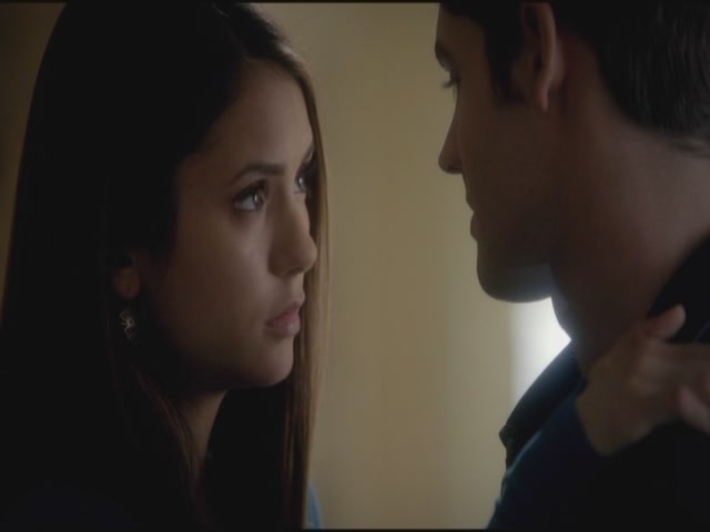 VampireDiariesWorld-dot-org-S3TVD_3x11OurTown2051.jpg