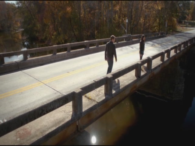 VampireDiariesWorld-dot-org-S3TVD_3x11OurTown2144.jpg