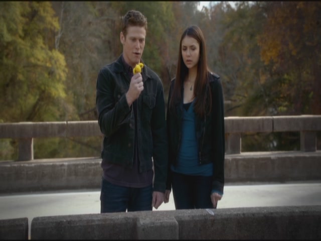 VampireDiariesWorld-dot-org-S3TVD_3x11OurTown2221.jpg