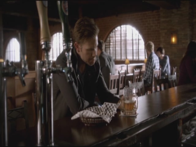 VampireDiariesWorld-dot-org-S3TVD_3x11OurTown2236.jpg