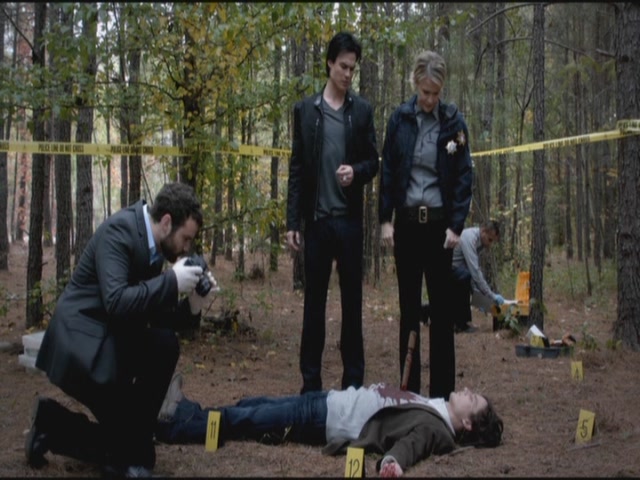 VampireDiariesWorld-dot-org-S3TVD_3x11OurTown2271.jpg