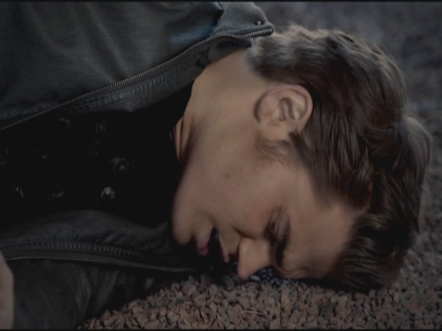 VampireDiariesWorld-dot-org-S3TVD_3x12TheTiesThatBind1362.jpg VampireDiariesWorld-dot-org-S3TVD_3x12TheTiesThatBind1362.jpg