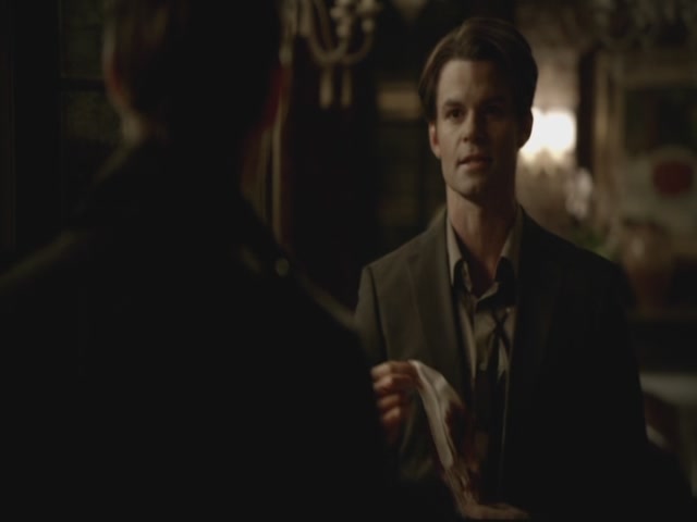 VampireDiariesWorld-dot-org-S3TVD_3x13BringingOutTheDead0004.jpg