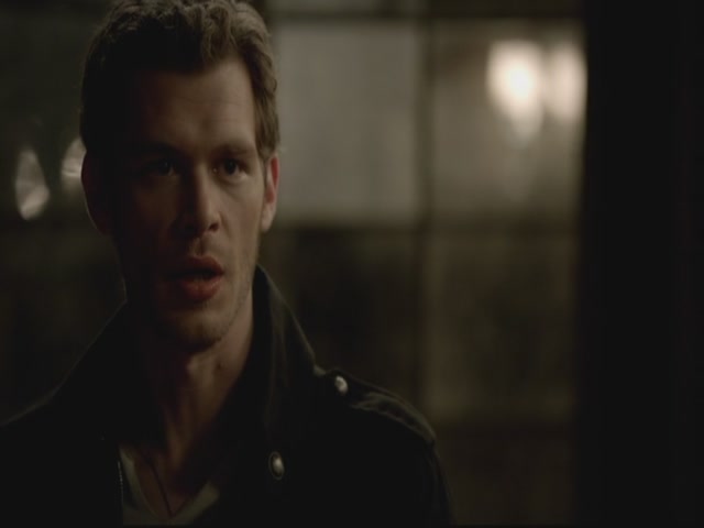 VampireDiariesWorld-dot-org-S3TVD_3x13BringingOutTheDead0007.jpg