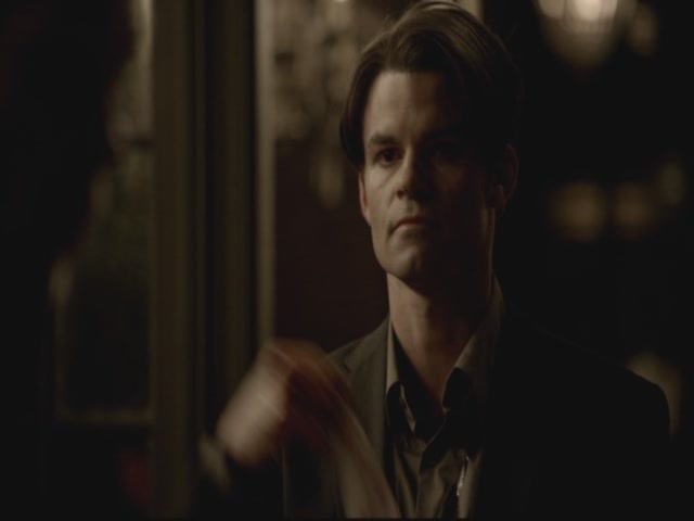 VampireDiariesWorld-dot-org-S3TVD_3x13BringingOutTheDead0009.jpg