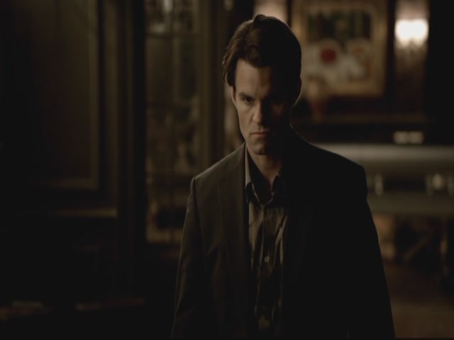 VampireDiariesWorld-dot-org-S3TVD_3x13BringingOutTheDead0014.jpg