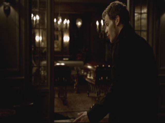 VampireDiariesWorld-dot-org-S3TVD_3x13BringingOutTheDead0024.jpg