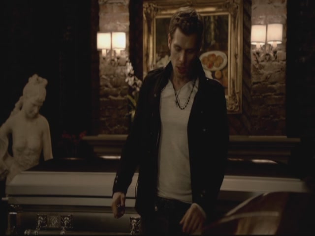 VampireDiariesWorld-dot-org-S3TVD_3x13BringingOutTheDead0077.jpg