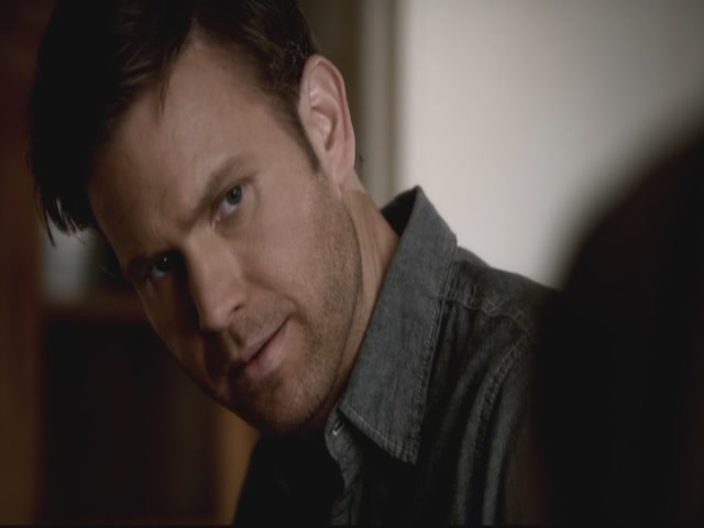 VampireDiariesWorld-dot-org-S3TVD_3x13BringingOutTheDead0222.jpg