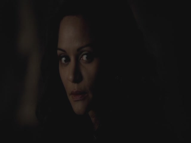 VampireDiariesWorld-dot-org-S3TVD_3x13BringingOutTheDead0327.jpg