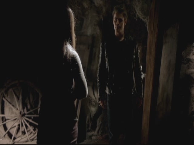 VampireDiariesWorld-dot-org-S3TVD_3x13BringingOutTheDead0352.jpg