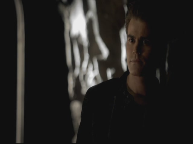 VampireDiariesWorld-dot-org-S3TVD_3x13BringingOutTheDead0375.jpg