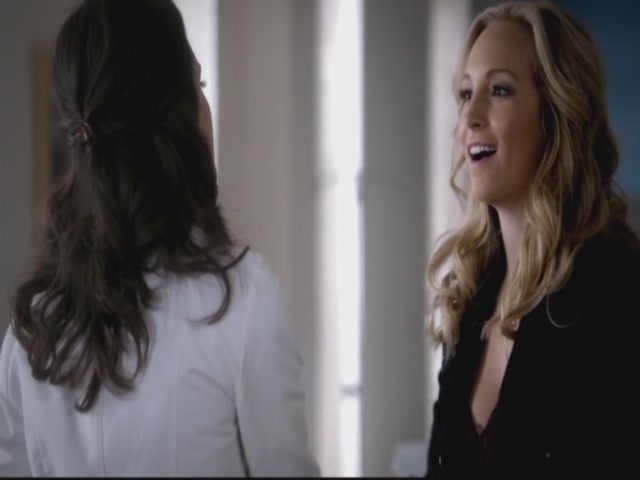 VampireDiariesWorld-dot-org-S3TVD_3x13BringingOutTheDead0400.jpg