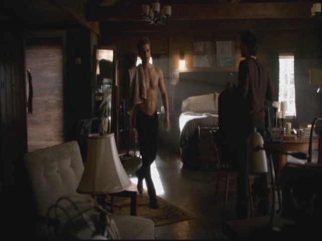 VampireDiariesWorld-dot-org-S3TVD_3x13BringingOutTheDead0616.jpg