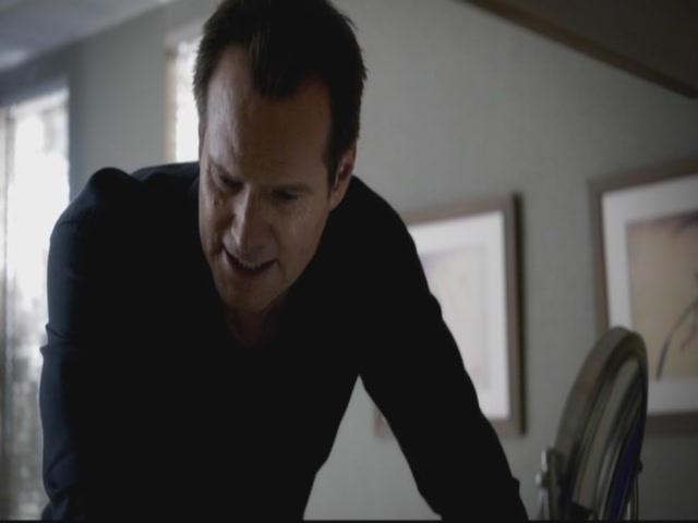 VampireDiariesWorld-dot-org-S3TVD_3x13BringingOutTheDead0684.jpg