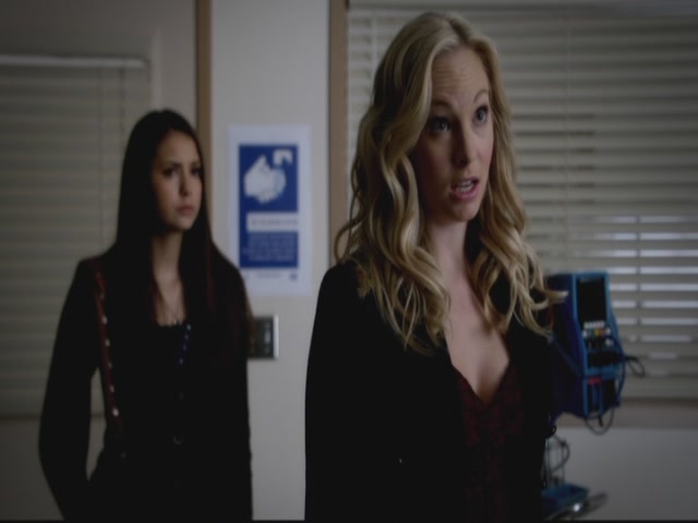 VampireDiariesWorld-dot-org-S3TVD_3x13BringingOutTheDead0712.jpg