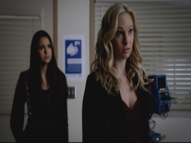 VampireDiariesWorld-dot-org-S3TVD_3x13BringingOutTheDead0713.jpg