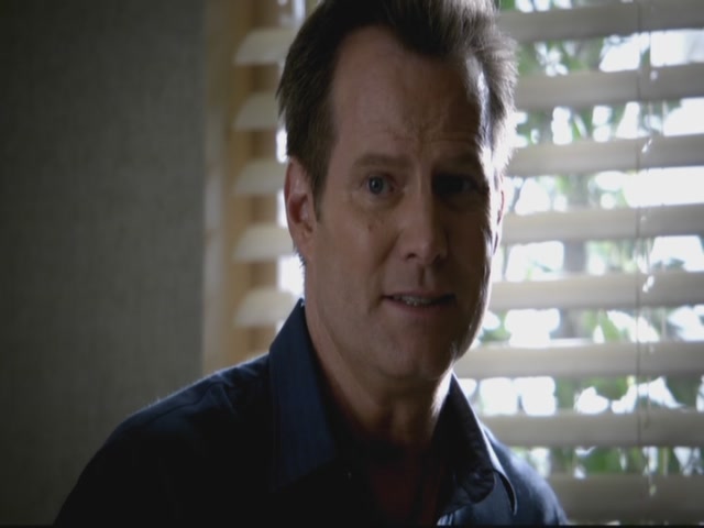 VampireDiariesWorld-dot-org-S3TVD_3x13BringingOutTheDead0714.jpg