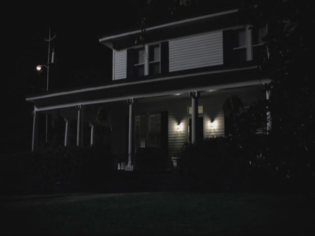 VampireDiariesWorld-dot-org-S3TVD_3x13BringingOutTheDead0740.jpg