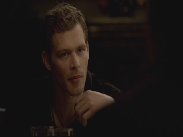 VampireDiariesWorld-dot-org-S3TVD_3x13BringingOutTheDead0909.jpg