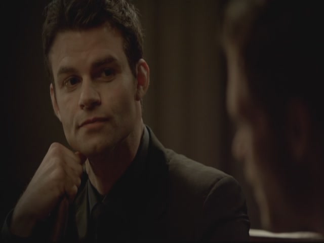 VampireDiariesWorld-dot-org-S3TVD_3x13BringingOutTheDead0913.jpg